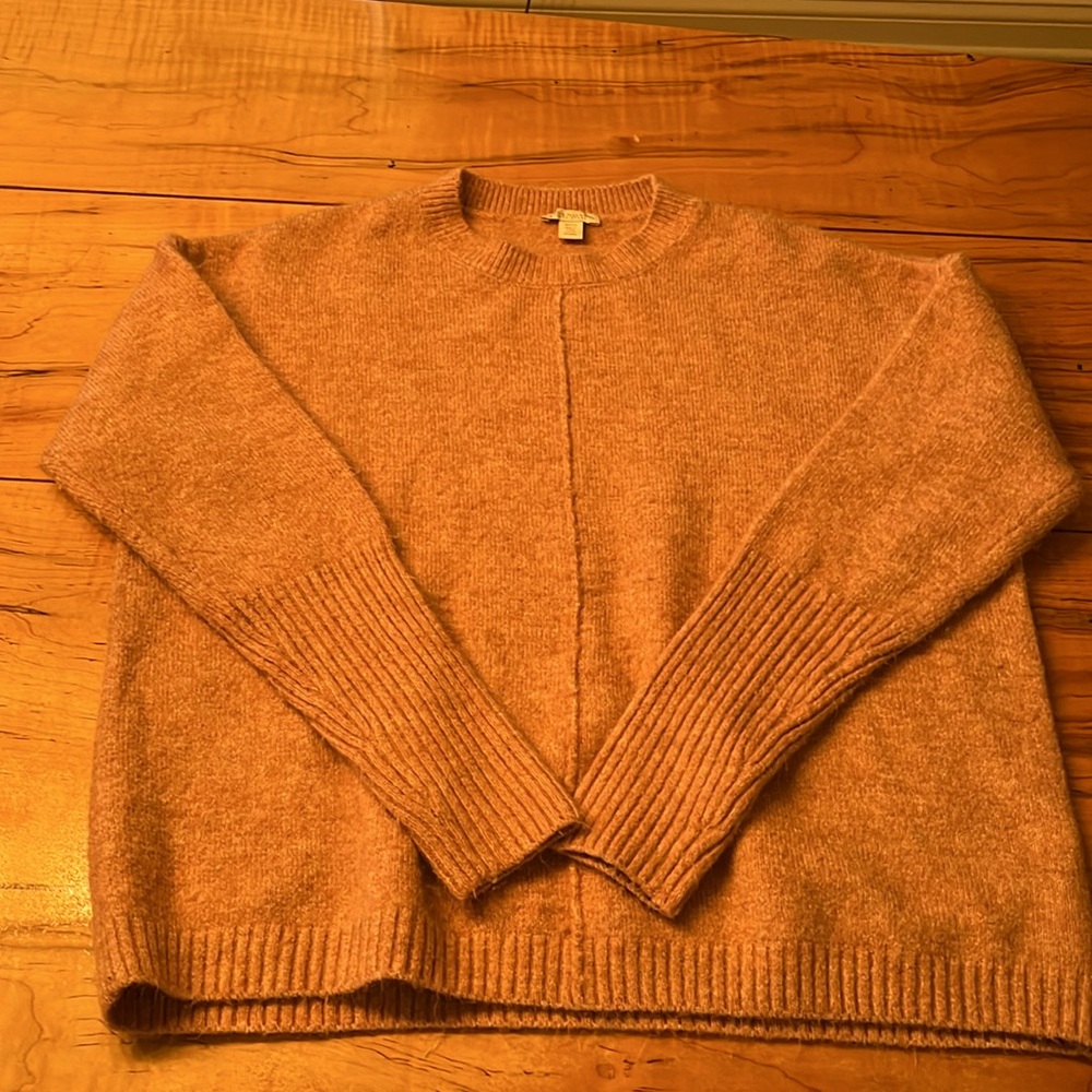 Legendary Outfitters size small sweater